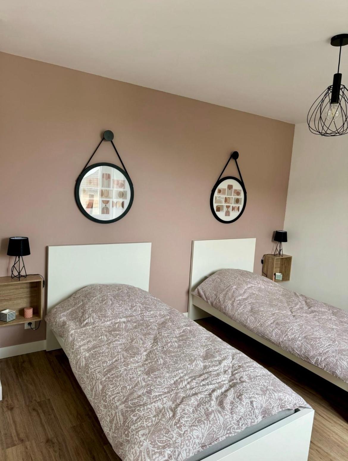 Appartement Cosy Et Calme Avec Parking Et Terrasse Prives Cravanche Luaran gambar